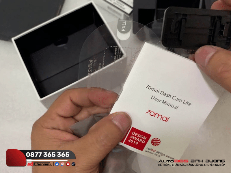 Camera Hành Trình 70Mai Lite D08 - Auto365 Bình Dương Bạn có thể dễ dàng tháo lắp chiếc camera hành trình của mình.