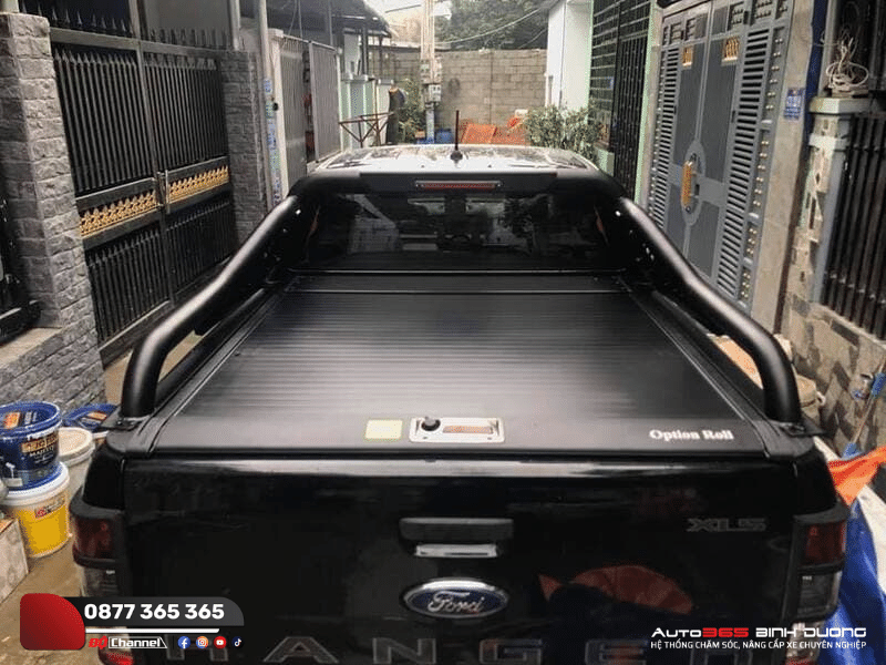 Những Loại Nắp Thùng Cho Ranger 2023 Phổ Biến Hiện Nay - Auto365 Bình Dương Nắp thùng cuộn điện Option Roll cứng cáp, khả năng chịu lực cao