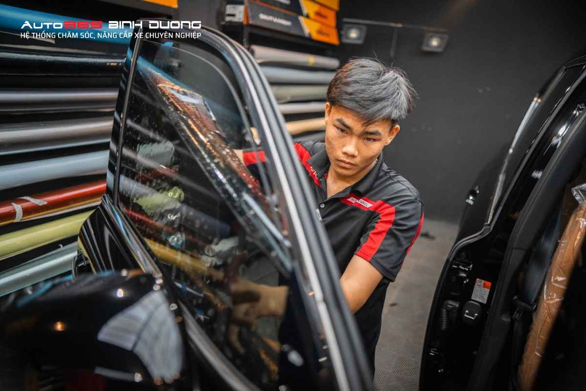 “Bỏ Túi” 10 Địa Chỉ Dán Phim Cách Nhiệt Ô Tô Tại Bình Dương Uy Tín - Auto365 Bình Dương Bỏ túi các lưu ý sau để dán phim cách nhiệt ô tô tại Bình Dương chất lượng và an toàn