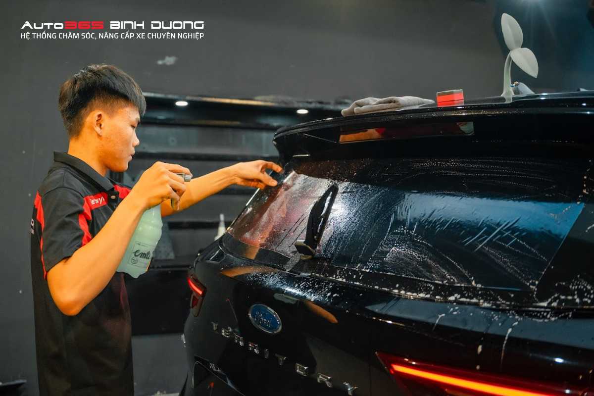 10 Lợi Ích Của Việc Dán Phim Cách Nhiệt Vào Mùa Nắng Nóng - Auto365 Bình Dương Dán phim cách nhiệt cho ô tô giúp tối ưu hóa lượng nhiên liệu tiêu thụ vào mùa nắng nóng