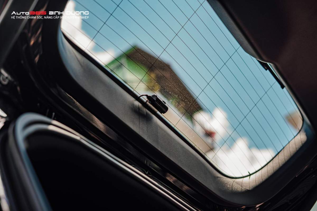 Cơn Lốc Công Nghệ - Top 7 Camera Hành Trình Mới Ra Mắt 2024 - Auto365 Bình Dương Thiết kế camera sau GNET G-ON X nhỏ gọn, ấn tượng