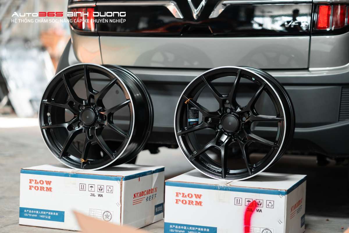 Thiết kế độc đáo, chăm chút từng đường nét, bộ mâm sẽ tăng thêm vẻ đẹp riêng cho VF3