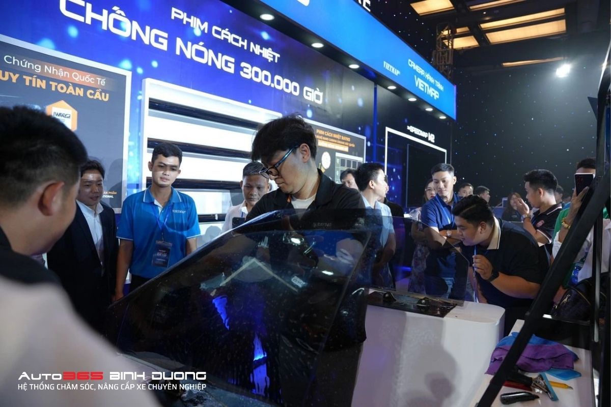 Báo Giá Top 5 Gói Phim Cách Nhiệt Rayno Hot Nhất - Auto365 Bình Dương Phim cách nhiệt Rayno tản nhiệt nhanh chóng, cho hiệu quả cách nhiệt đến 300.000 giờ