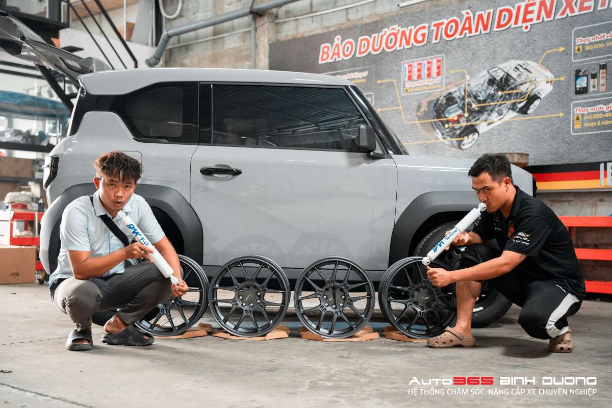 Độ Mâm Phuộc Vf3 Xám Cho Anh Khách &Quot;Mê&Quot; Xe Thể Thao - Auto365 Bình Dương Anh khách muốn độ mâm phuộc VF3 xám để tăng thẩm mỹ và nâng cao trải nghiệm lái