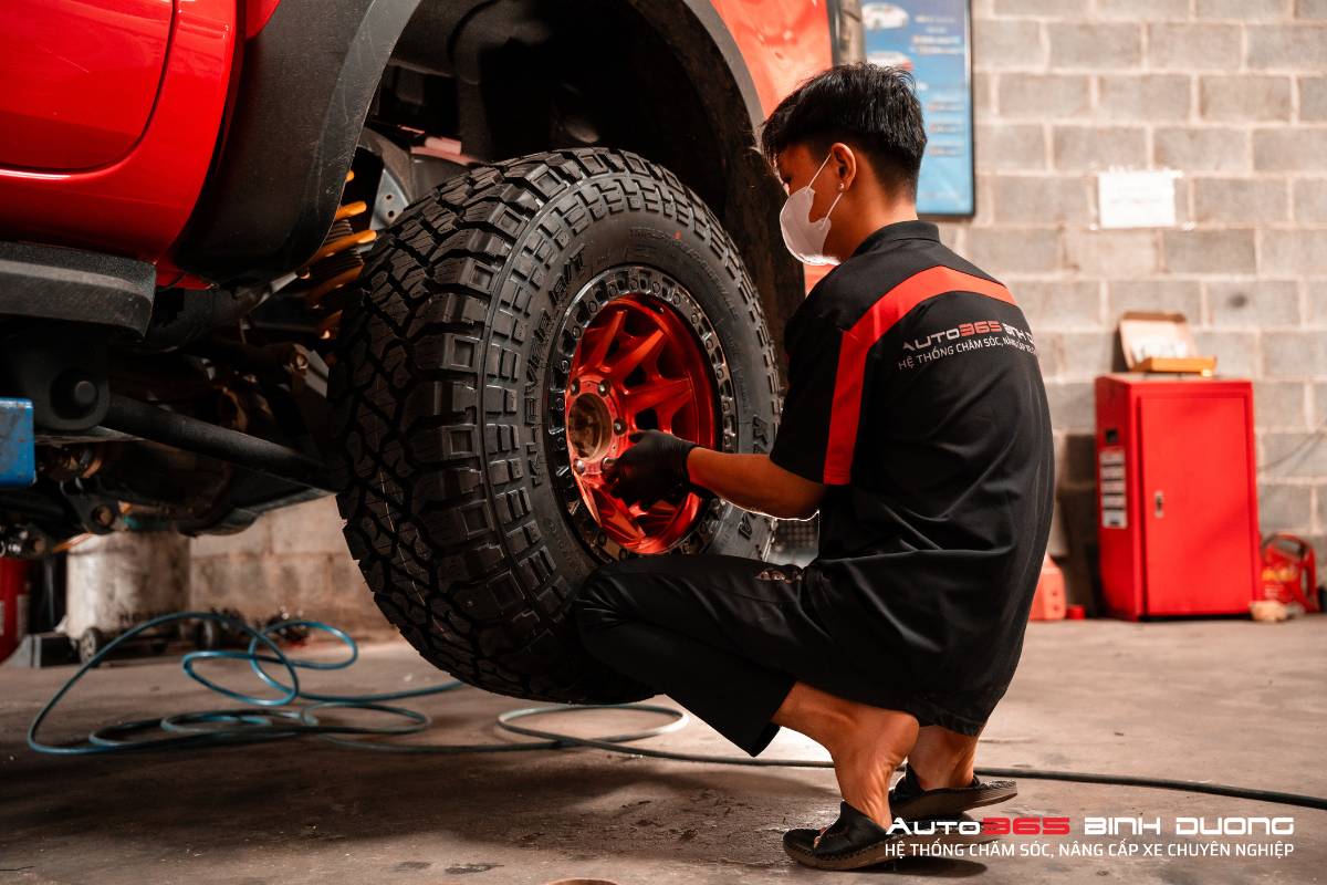 Thay Lốp Raptor Tại &Quot;Kho Mâm Lốp Giá Sỉ&Quot; Bình Dương Uy Tín - Auto365 Bình Dương Kiểm tra và thay lốp Raptor định kỳ đảm bảo an toàn khi lái