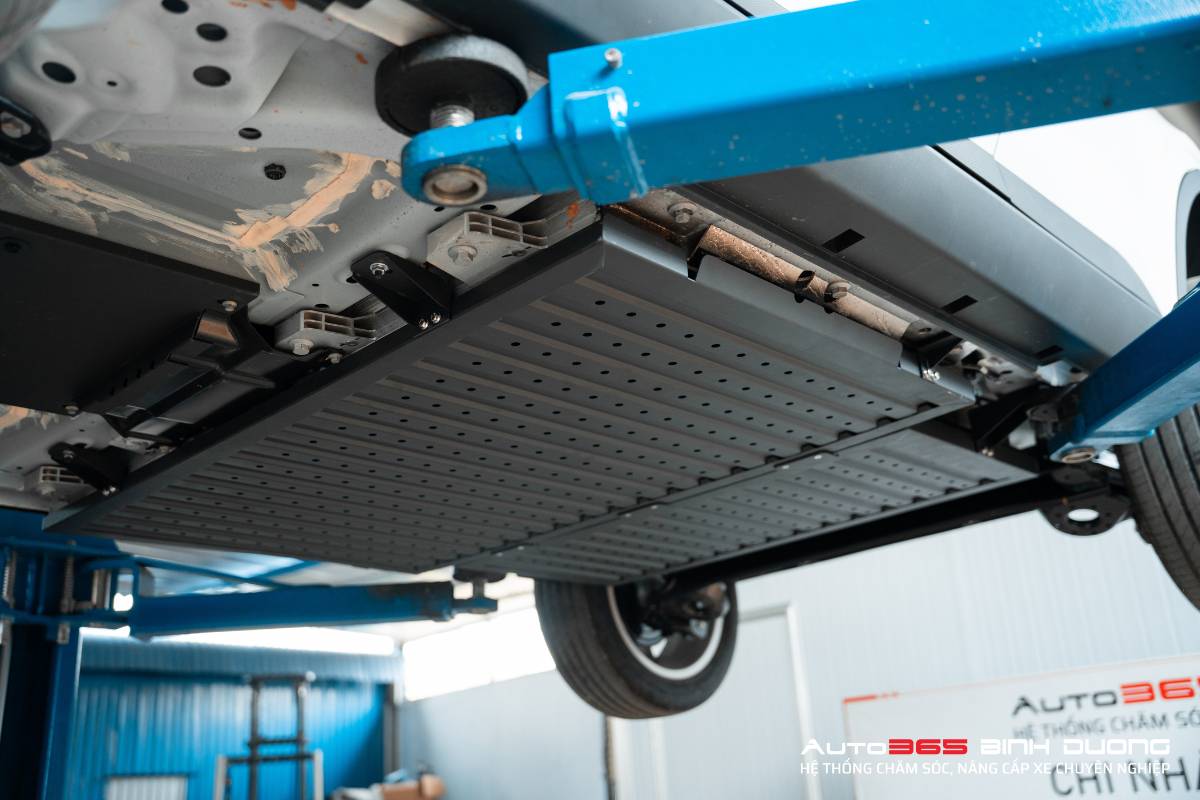 Tấm Ốp Pin Vf5 Thuận An - Bảo Vệ Toàn Diện Chống Va Đập - Auto365 Bình Dương Phụ kiện được hầu hết chủ xe VF5 tin chọn gọi tên ốp bảo vệ pin
