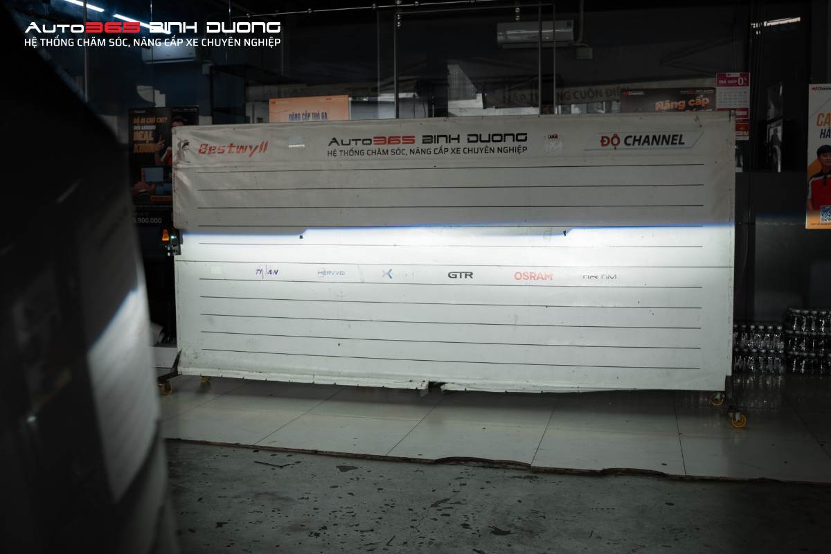 Độ Bi 911 Ford Ranger Stormtrak - Giải Pháp Tăng Sáng Hiệu Quả - An Toàn - Auto365 Bình Dương Bi LED X-Light 911 có công suất chiếu sáng cao, đảm bảo không gây chói lóa