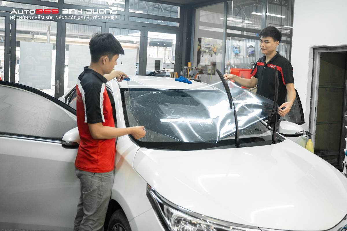 Trọn Gói Phim Cách Nhiệt Cho Toyota Altis Ưu Đãi Tháng 6 - Auto365 Bình Dương Dán phim cách nhiệt cho Toyota Altis trọn gói sẽ giúp tiết kiệm và bảo vệ toàn diện hơn