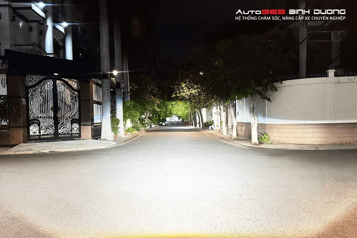Độ Đèn Cho Vinfast Vf9 Với Bi Led X-Light F+ V2 - Auto365 Bình Dương Hình ảnh ánh sáng thực tế Pha đèn bi LED X-Light F+ Pro