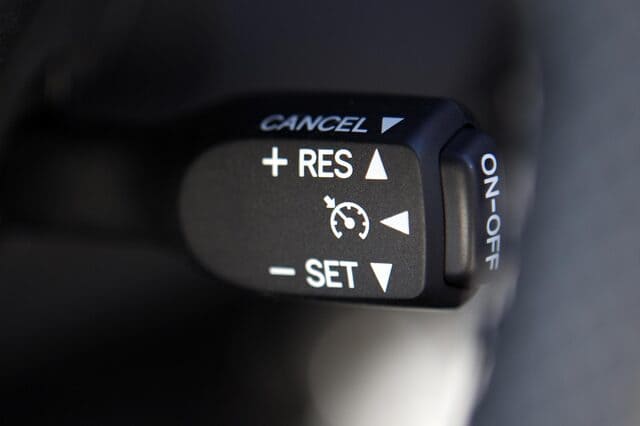 Cruise Control Là Gì? Hướng Dẫn Từ A-Z Cách Dùng &Amp; Các Lưu Ý An Toàn - Auto365 Bình Dương Nguyên lý hoạt động của hệ thống Cruise Control là gì?