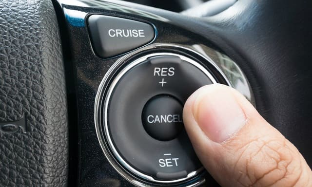 Cruise Control Là Gì? Hướng Dẫn Từ A-Z Cách Dùng &Amp; Các Lưu Ý An Toàn - Auto365 Bình Dương Cách sử dụng Cruise Control