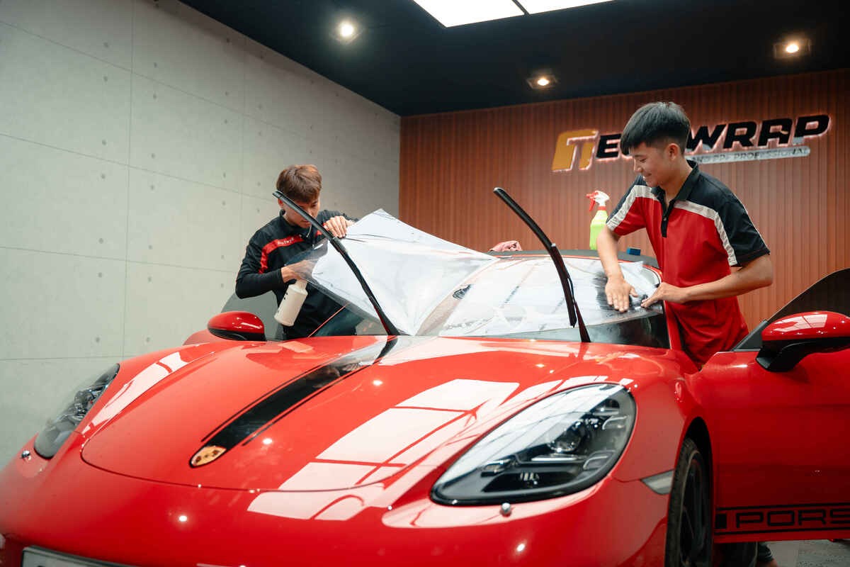 Porsche 718 Boxster Dán Phim Cách Nhiệt 3M – Tôn Vinh Đẳng Cấp, Khẳng Định Sự Khác Biệt Tại Auto365 Bình Dương - Auto365 Bình Dương Porsche 718 Boxster x Phim cach nhiet 3M 5