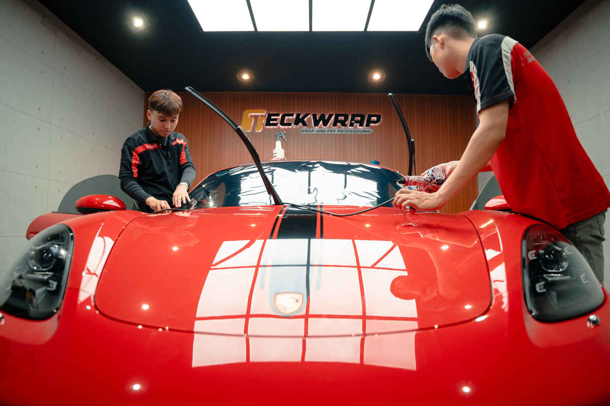 Porsche 718 Boxster Dán Phim Cách Nhiệt 3M – Tôn Vinh Đẳng Cấp, Khẳng Định Sự Khác Biệt Tại Auto365 Bình Dương - Auto365 Bình Dương Porsche 718 Boxster x Phim cach nhiet 3M 6