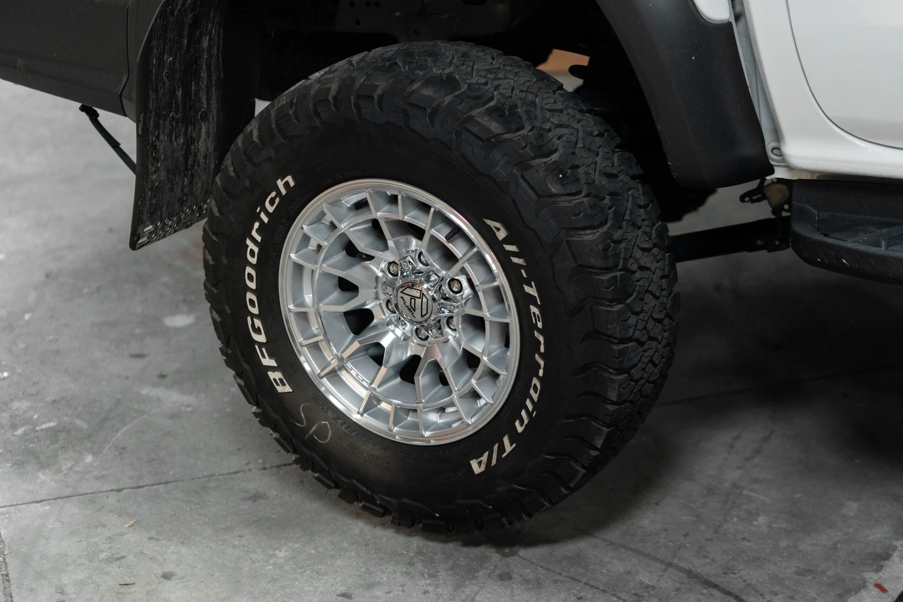 Mâm Fuel Revolt Fc888 Hyper Silver W Machined Face - Auto365 Bình Dương MÂM FUEL REVOLT FC888