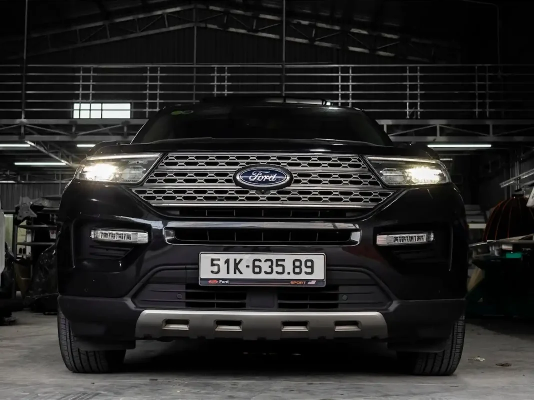 xe ford explorer nang cap nem da