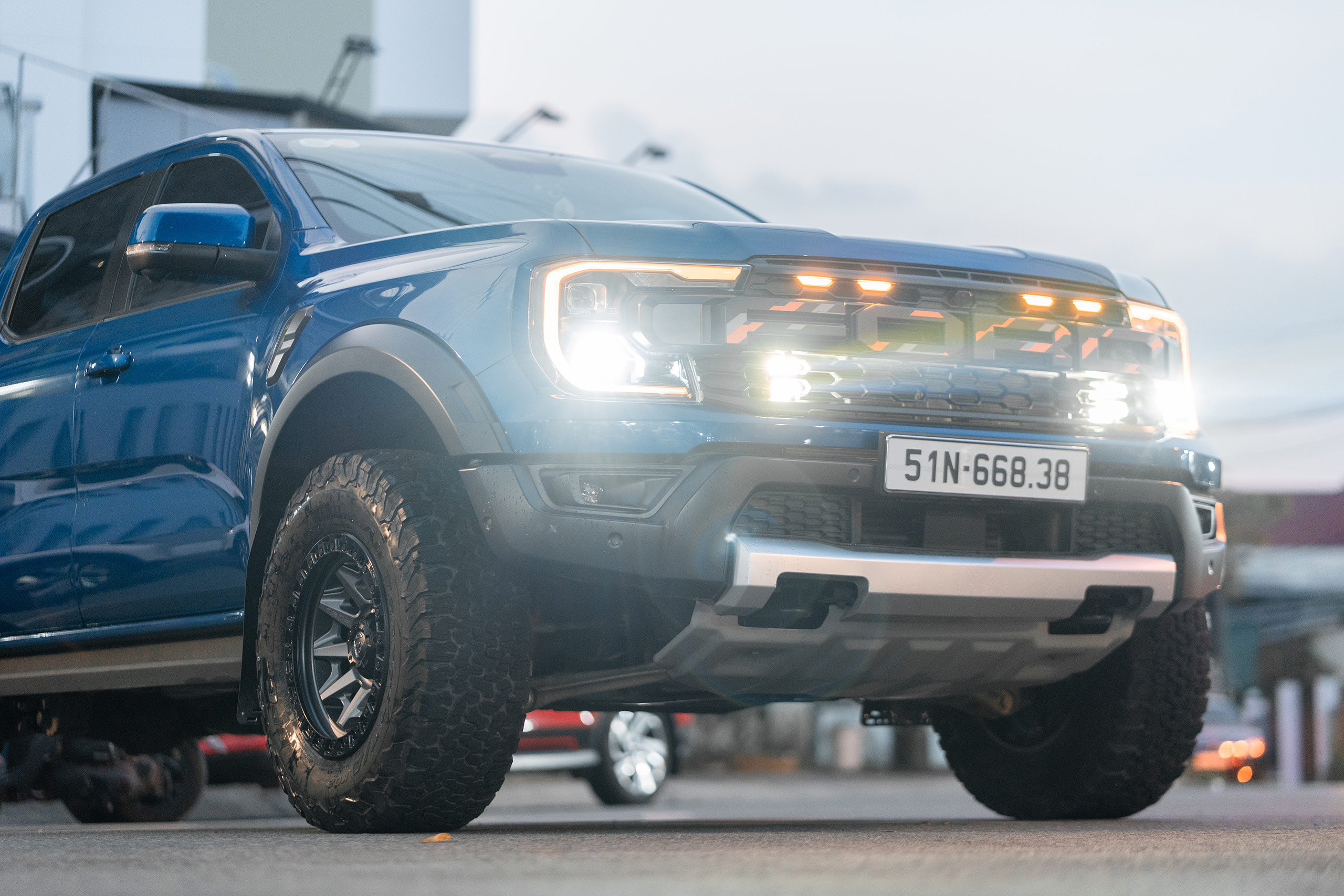 Thiết bị nâng cấp ánh sáng ô tô tại Auto365 Bình Dương